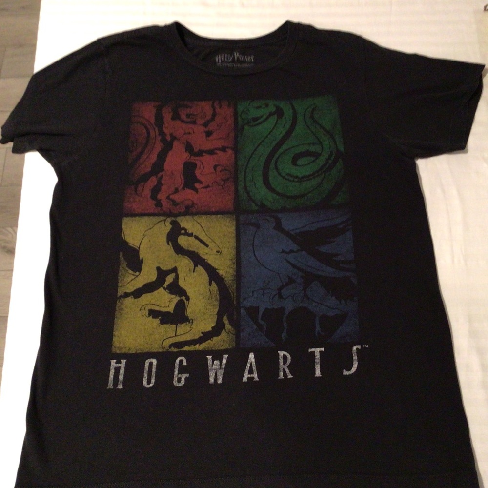 Harry Potter Hogwarts Black Crew Neck T-shirt Size Med